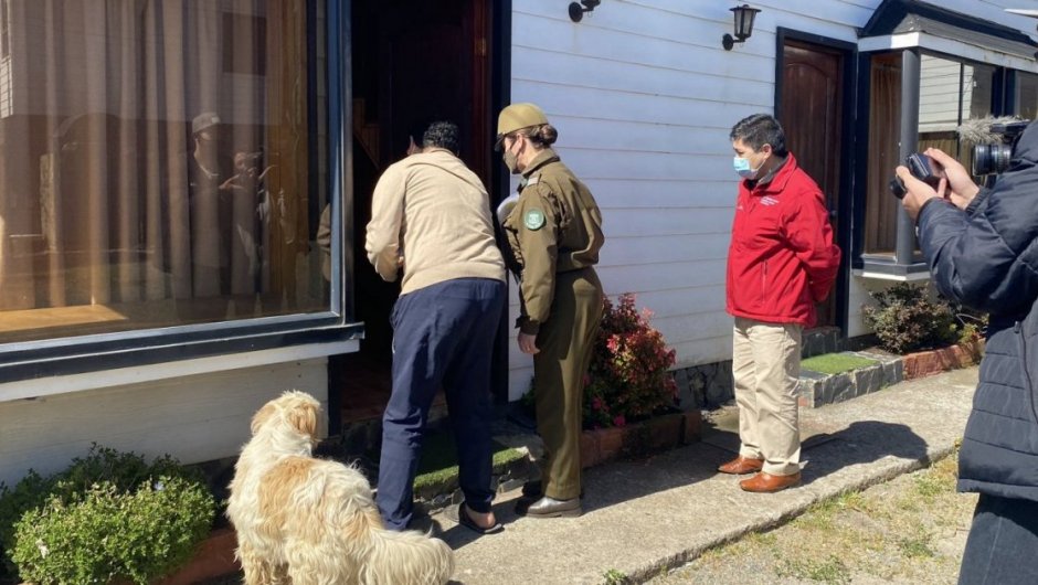 el Gobernador Provincial de Concepción, Julio Antiva participó en las fiscalizaciones de las viviendas durante el fin de semana. (Foto: @GoberdeConce). 